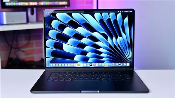 想买的再等等！苹果MacBook Pro最快明年用上新模具