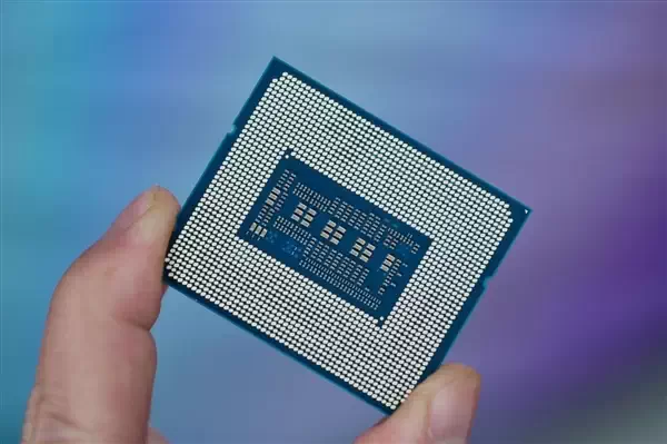 Intel下代接口LGA1851完整布局曝光：PCIe、USB一览无余插图
